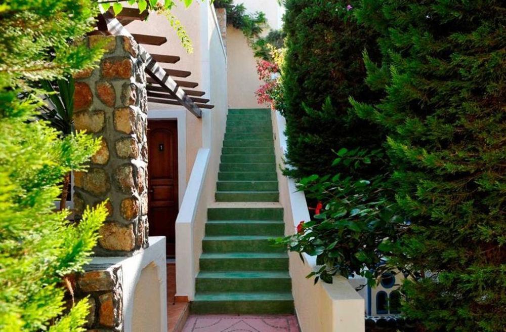 Polydefkis Hotel Kamari  Exterior photo