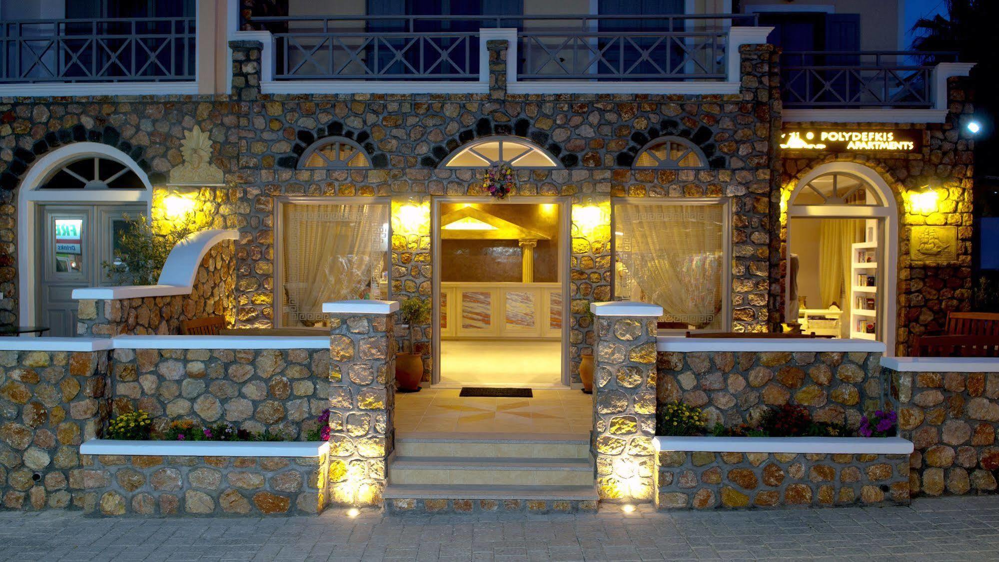 Polydefkis Hotel Kamari  Exterior photo